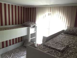 Хостелы Amazing Ionika Hostel Кишинёв Кровать в общем 6-местном номере для мужчин и женщин-2